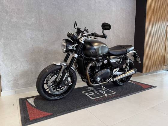 TRIUMPH SPEED TWIN 
